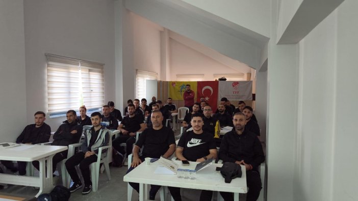 diyarbakirda-uefa-c-antrenor-kursu-duzenlendi-2.jpeg