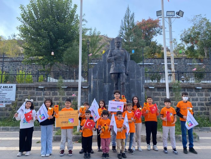 losev-diyarbakirda-cumhuriyet-bayramini-kutladi-2.jpeg