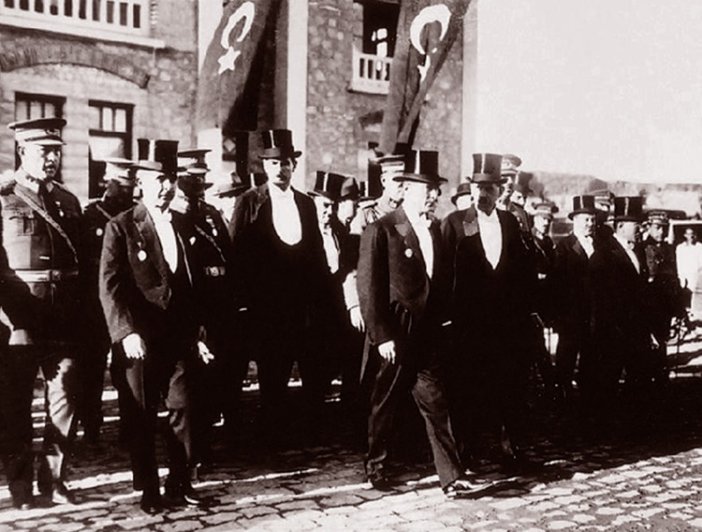 mustafa-kemal-ataturk-1.jpg