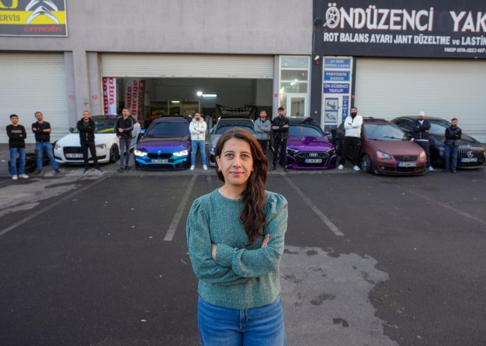 modifiye-ustasi-kadin-diyarbakirdaki-otomobil-tutkunlarini-bulusturuyor-1.jpg