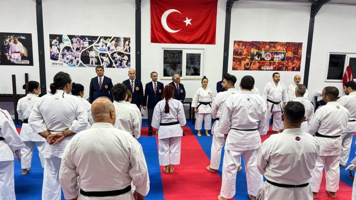 turkiye-karate-hakem-seminerine-yogun-ilgi-2.jpg
