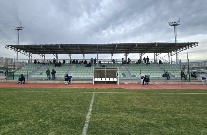 amedspor-vatanspor-macinda-tribunler-bos-kaldi-2.jpeg