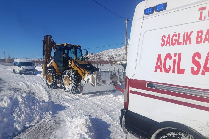 diski-13-ilce-belediyesiyle-karla-mucadelede-ortaklasti.jpeg