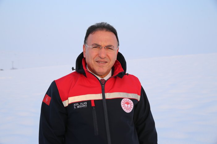 guneydoguda-etkili-olan-kar-yagisi-ciftciyi-sevindirdi-4.jpg