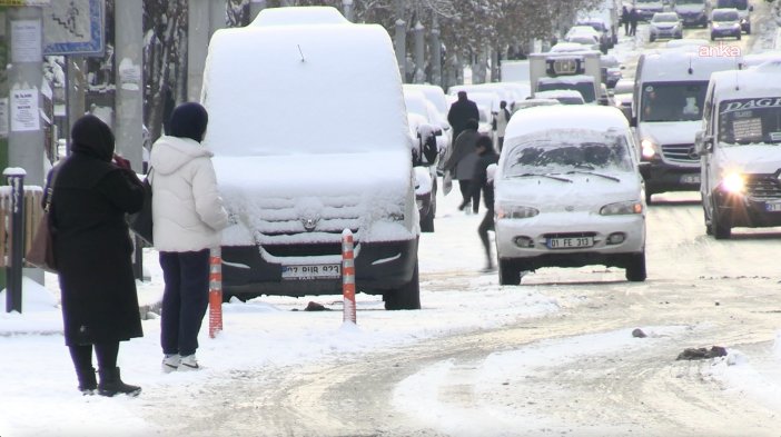 diyarbakirda-kar-yagisi-4.png