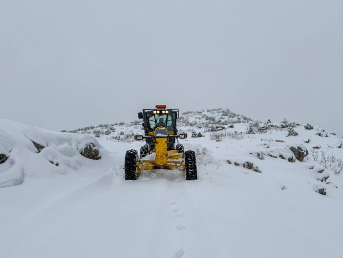 diyarbakirda-karla-mucadele-suruyor-3.jpg