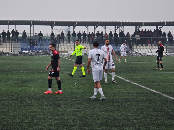 diyarbakirspor-ilk-yariyi-2-0-yenik-kapatti-3.jpeg