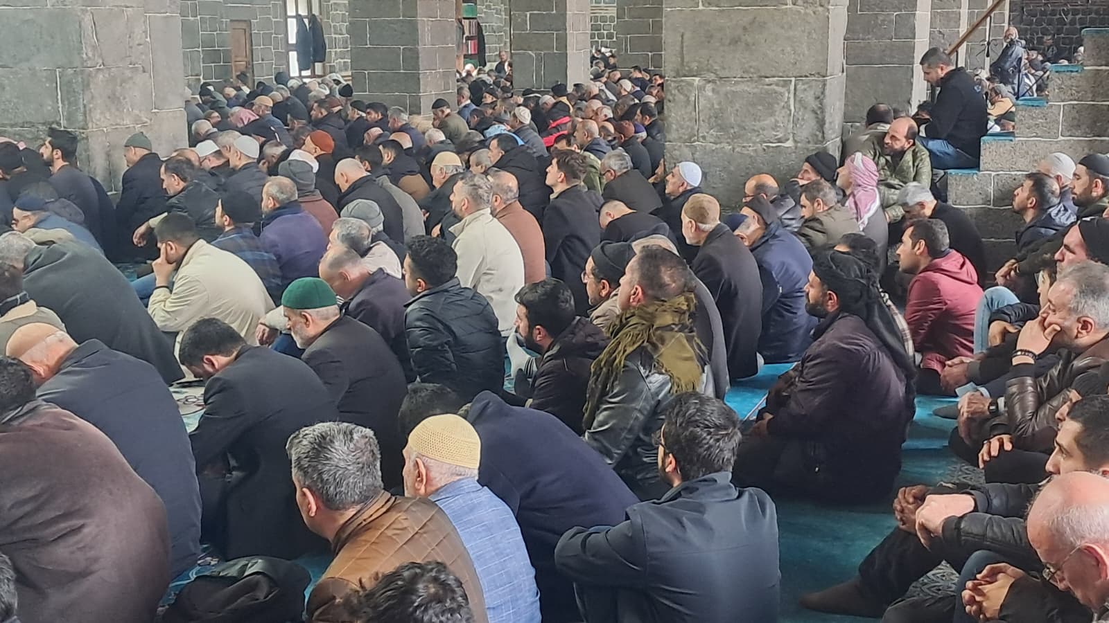 diyarbakirda-cuma-hutbesinde-bagimlilik-uyarisi-1.jpeg