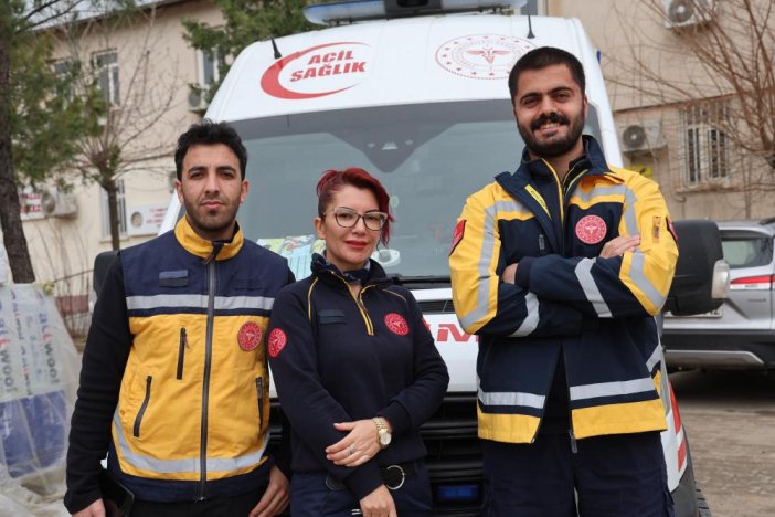 diyarbakirin-tek-kadin-ambulans-soforu-5-yildir-hayat-kurtarmak-icin-zamanla-yarisiyor-2.jpg