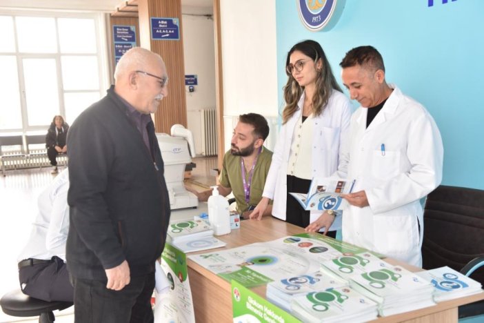 dunya-glokom-gununde-ucretsiz-goz-tansiyonu-olcumu-yapildi-2.jpg
