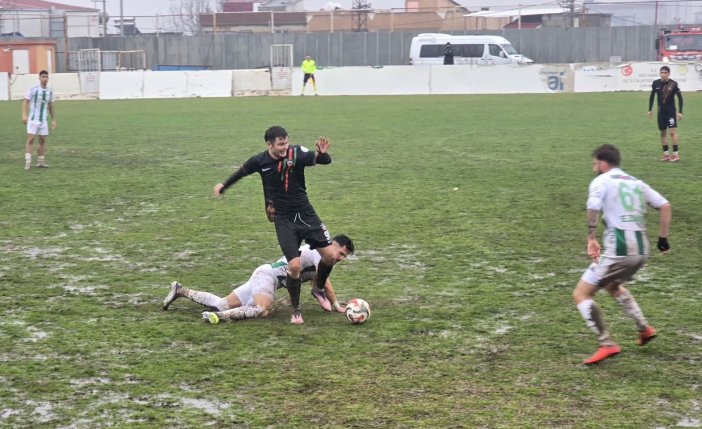 diyarbekirspor-12-bingolspor-macinda-ilk-yari-golsuz-bitti-2.jpeg
