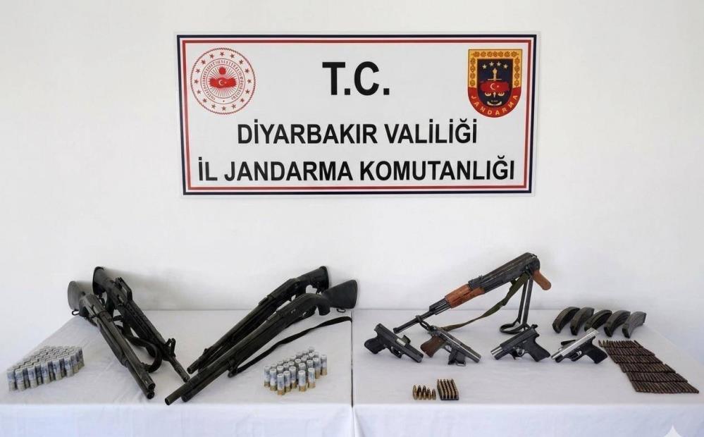 diyarbakirda-silah-kacakciligi-operasyonu-2.jpg
