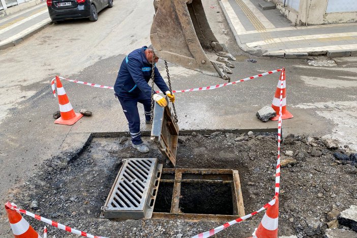 bismilde-yagmur-suyu-ve-kanalizasyon-hatlarinda-temizlik-calismasi-suruyor-3.jpeg