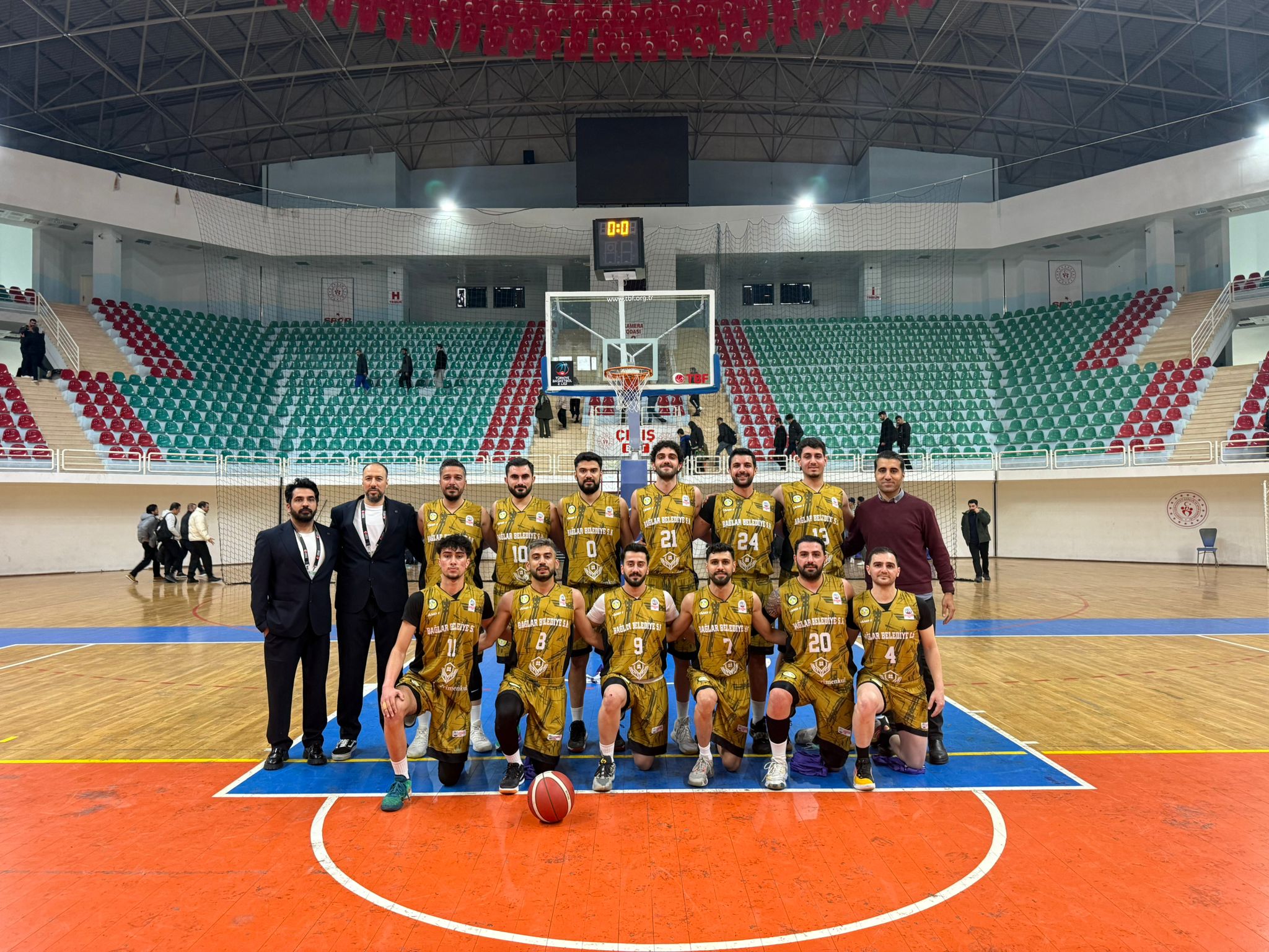 baglar-belediyespor-basketbolda-buyuk-cikis-1.jpg