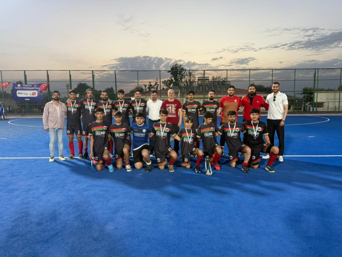 diyarbakir-kayapinar-hokey-takimi-super-lige-yukseldi-2.jpg