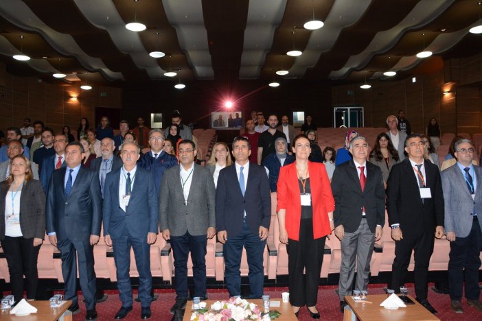dude-4-uluslararasi-fen-bilimleri-lisansustu-arastirmalar-sempozyumu-1.jpg