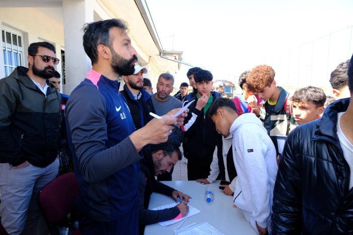 amedspor-secmelerde-durmak-bilmiyor.jpg