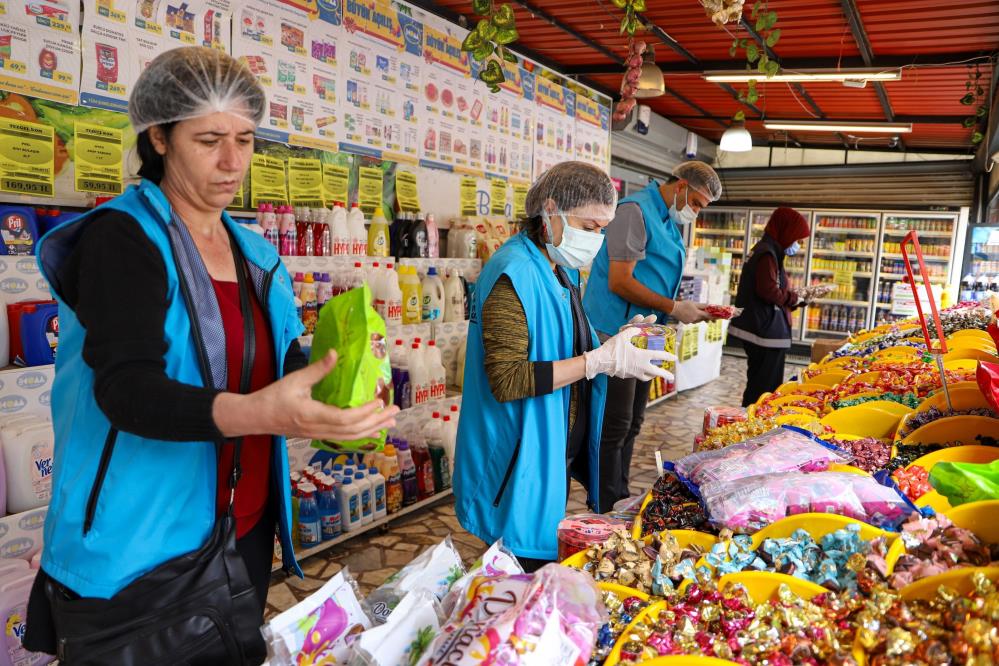 diyarbakirda-bayram-oncesi-tatli-sekerleme-ve-marketlere-gida-denetimi-1.jpg