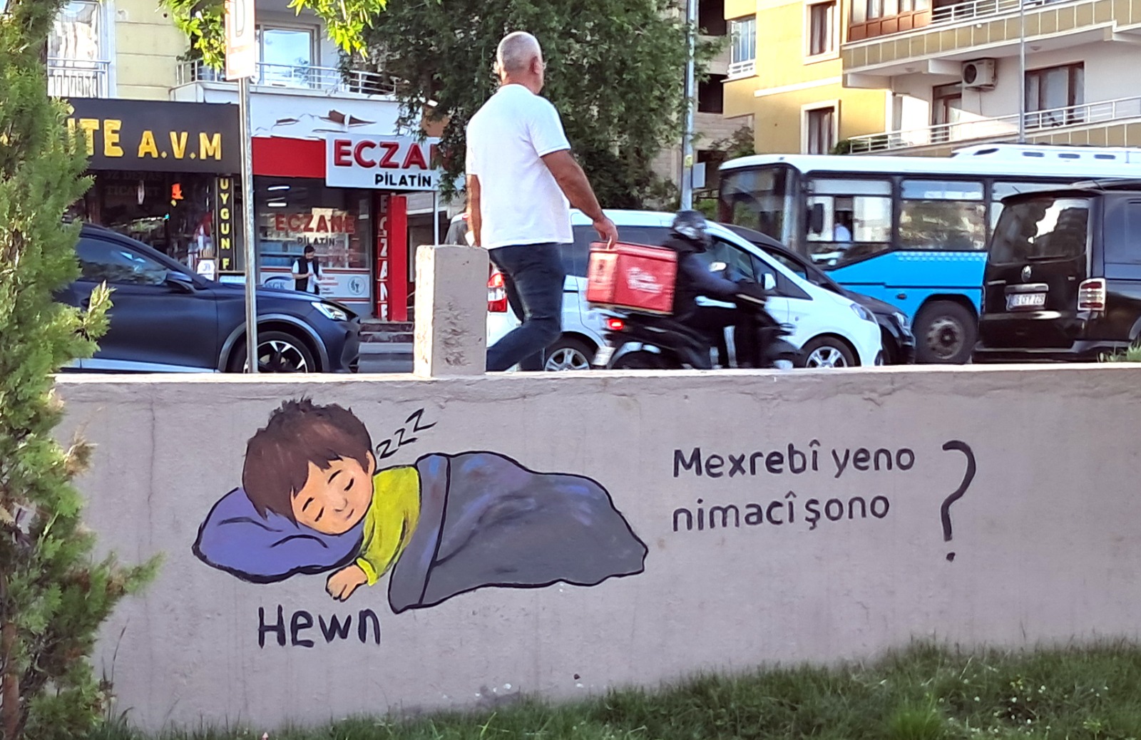 diyarbakirda-kurtce-bilmeceler-duvari-12.jpeg