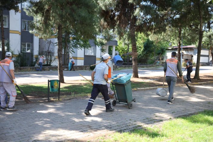 kayapinarda-es-baskanlar-temiz-bir-kent-icin-sahaya-indi-3.jpeg