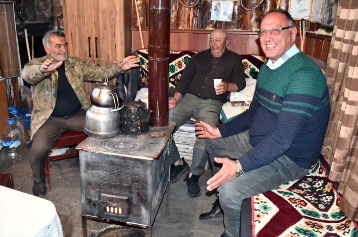 karsta-yaz-ayinda-sobalar-yaniyor-2.jpg