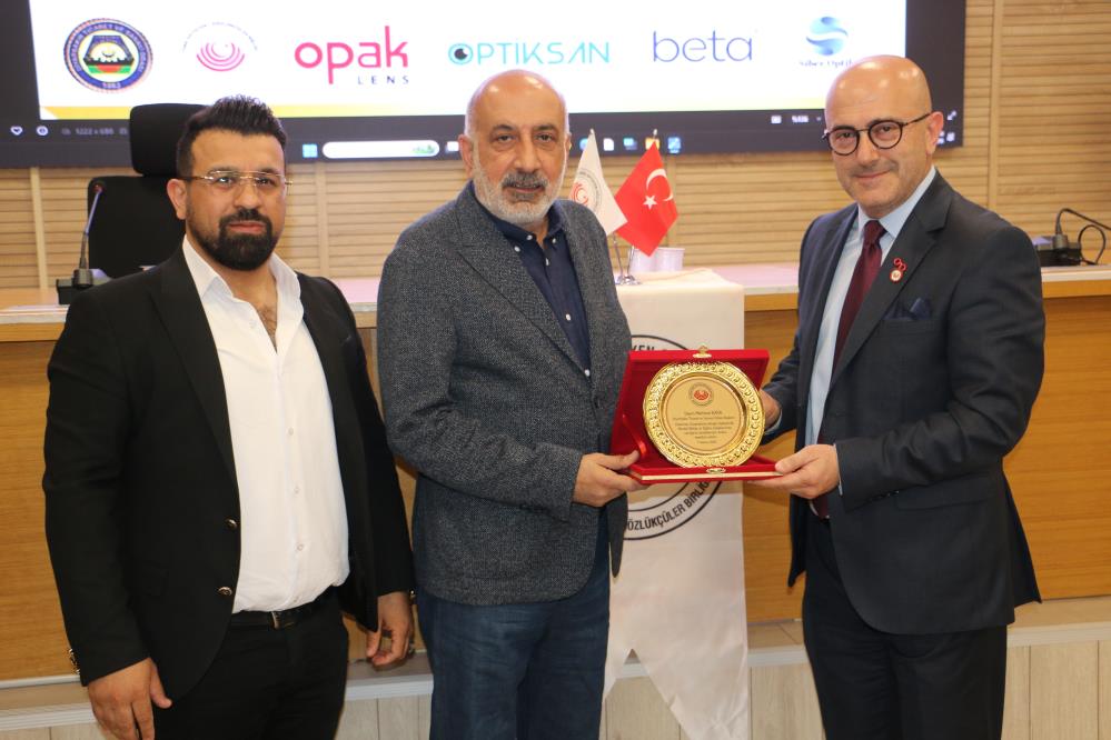 diyarbakirda-optisyenlik-meslek-birligi-egitim-calistayi-duzenlendi-4.jpg