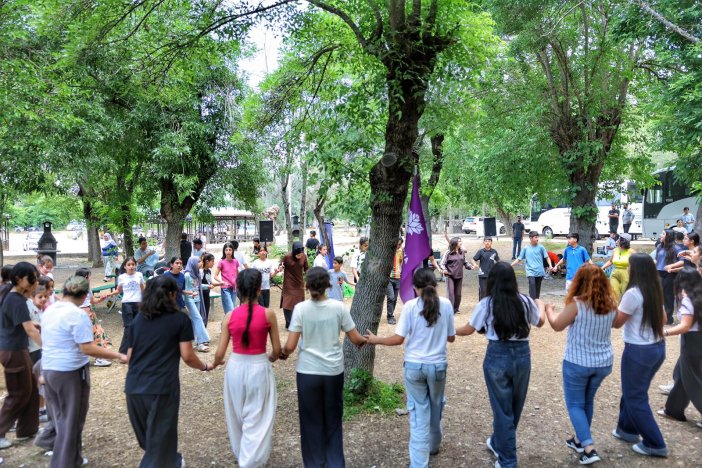 kayapinar-belediyesi-lgs-ogrencilerine-piknik-duzenledi-2.jpeg