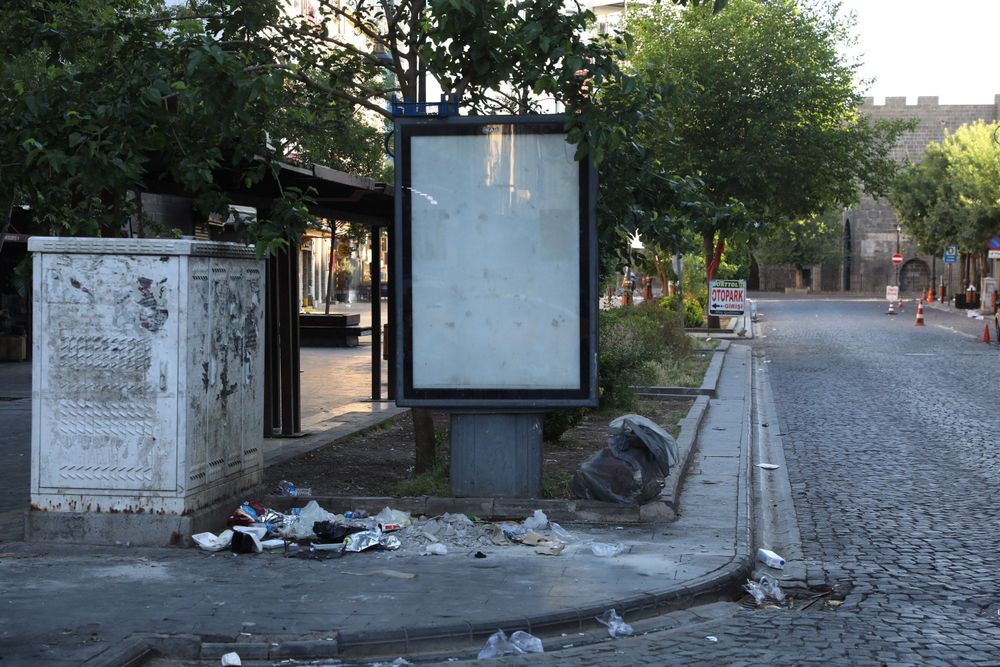 sur-ilcesinde-temizlik-calismasi-2.jpg