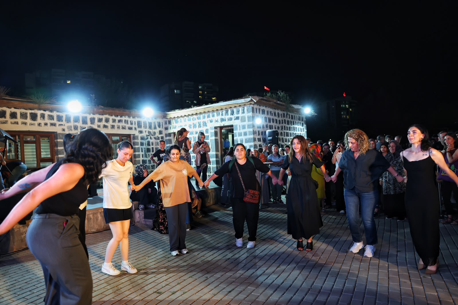 10-filmamed-belgesel-film-festivali-basliyor-2.jpeg