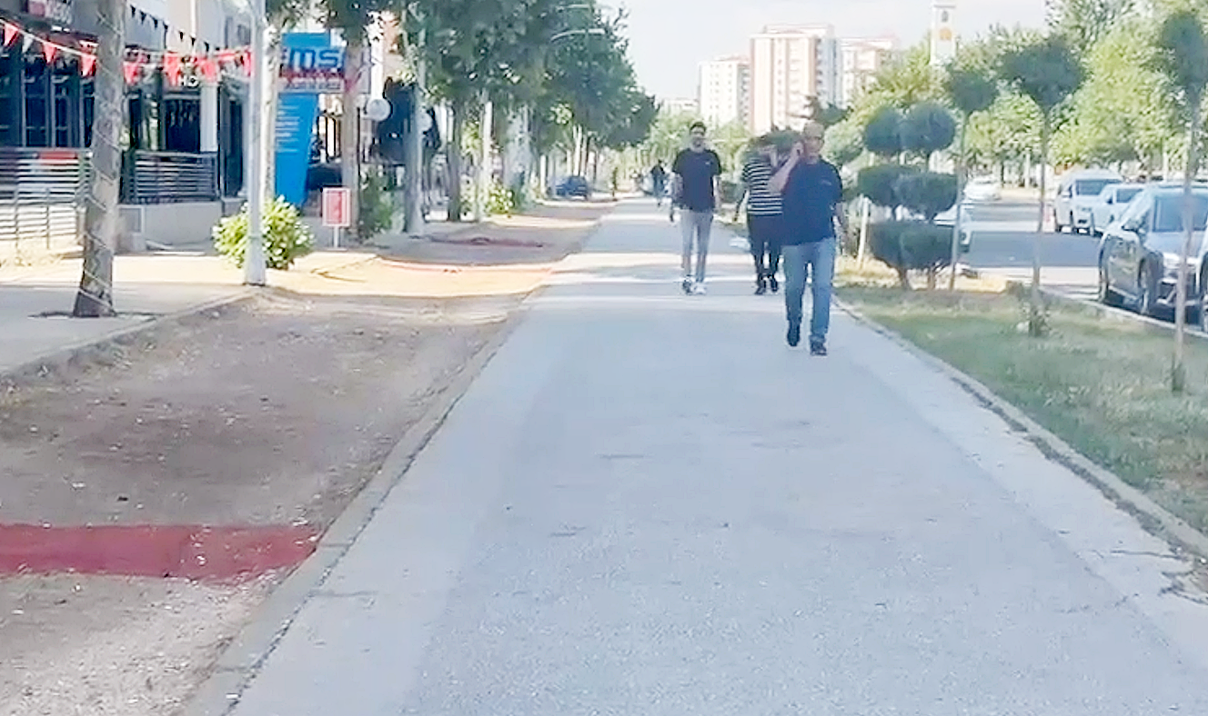 bisiklet-yollarinda-yaya-engeli-2.png