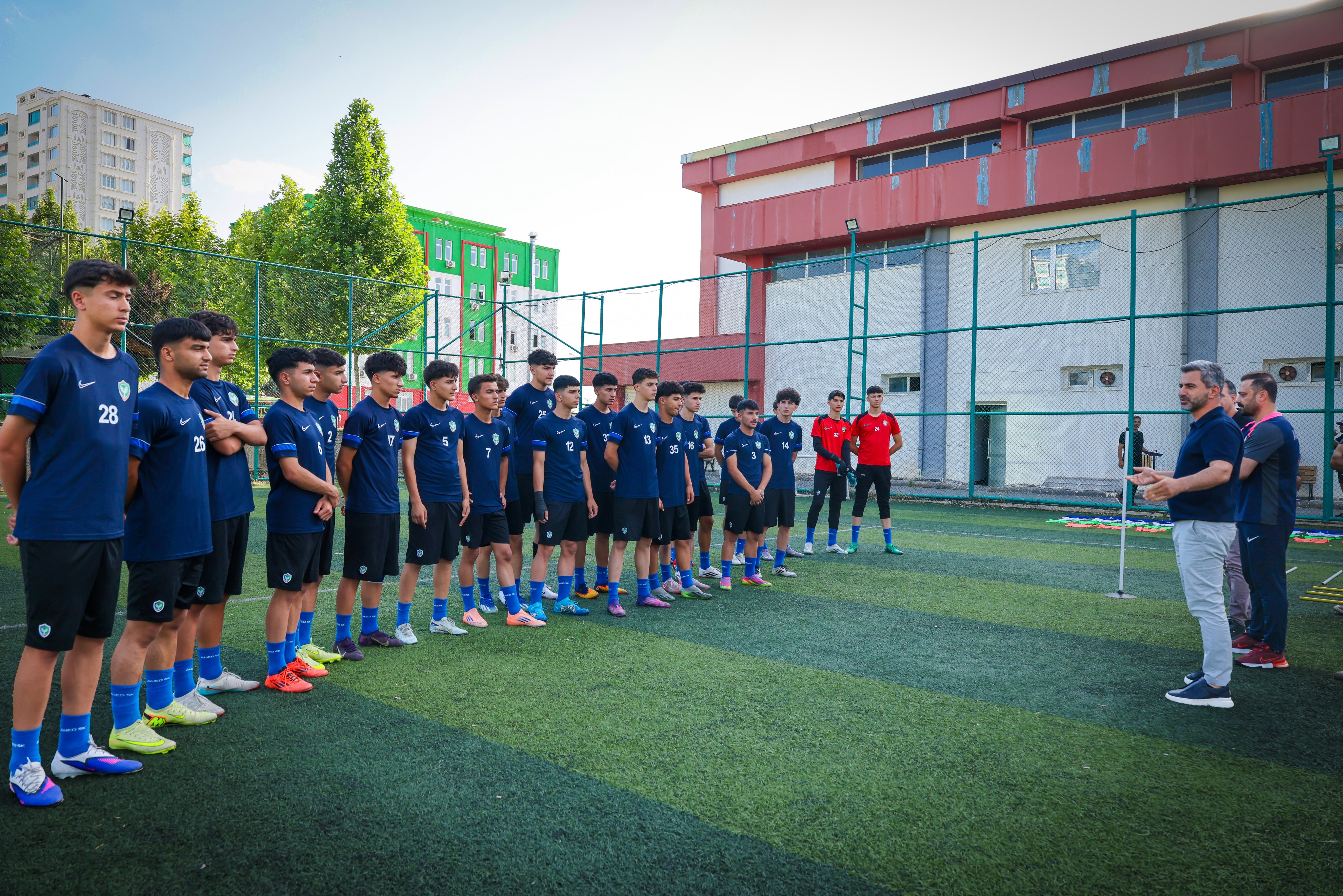amedspor-baskani-eren-genc-yeteneklerin-her-zaman-destekcisiyiz-1.jpg