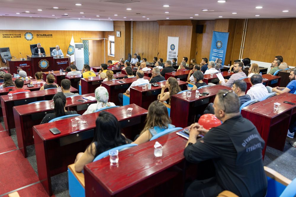 diyarbakir-buyuksehir-belediyesi-binasinda-deprem-ve-yangin-tatbikati-4.jpeg