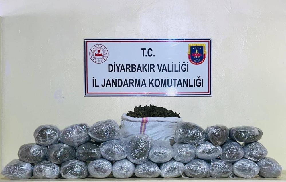 diyarbakirda-yaklasik-55-kilo-uyusturucu-ele-gecirildi.jpg