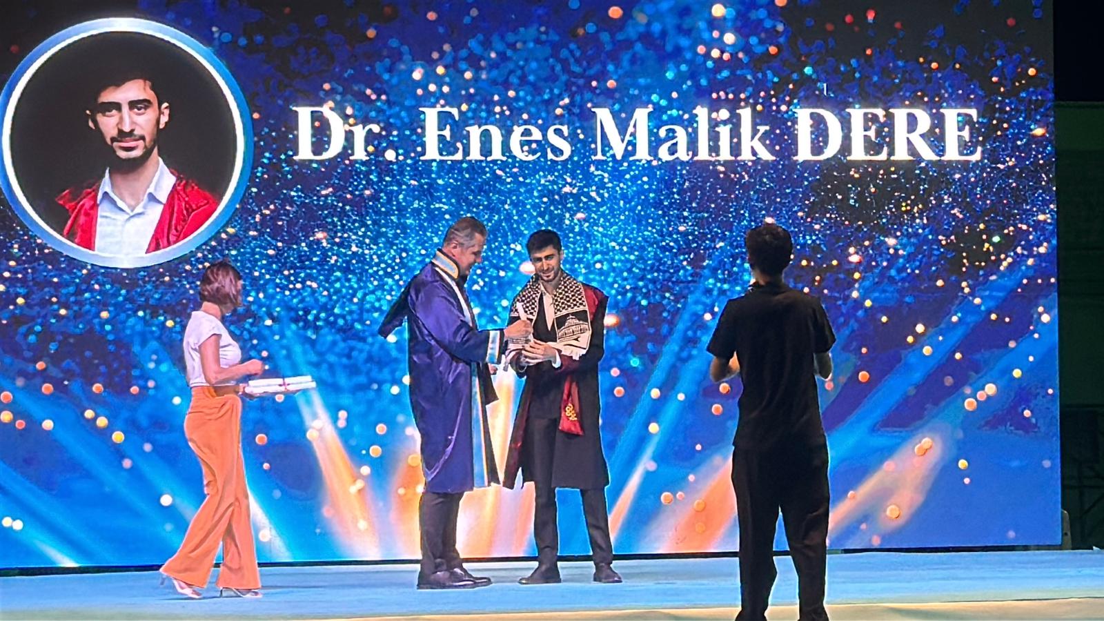 dicle-universitesi-tip-fakultesi-304-yeni-hekim-mezun-etti-1.jpg