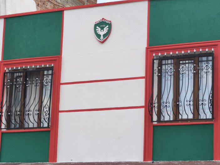 amedspor-renkleri-yetmedi-birde-logo-ekledi-1.jpeg
