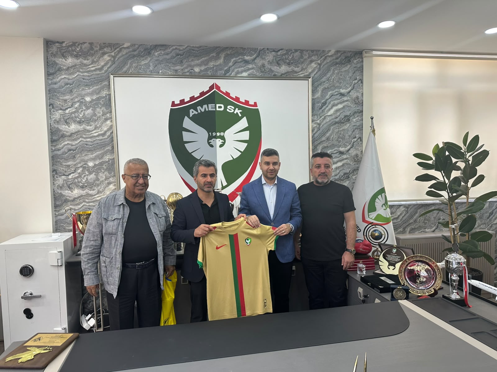 amedspor-duhok-sporla-burdurda-karsilasacak-2.jpeg
