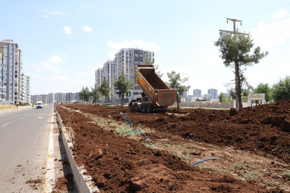60-bin-metrekarelik-bulvar-peyzajla-yenileniyor-3.jpeg