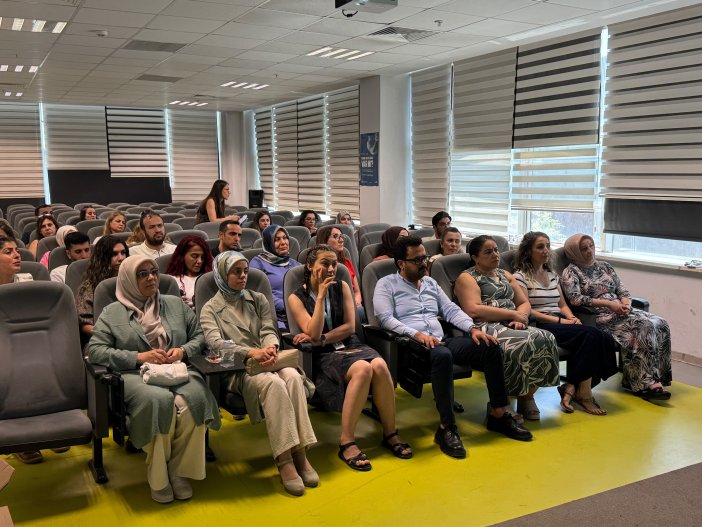 diyarbakirda-ergenlerde-beyin-gelisimi-ve-firsatlar-semineri-duzenlendi-1.jpg