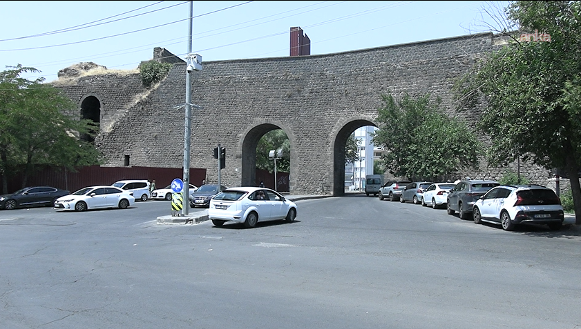 diyarbakiri-eyyam-i-bahur-sicakligi-hayati-durdurdu-2.png