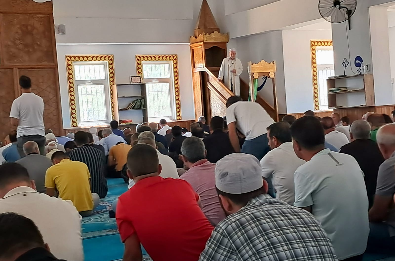 cuma-hutbesinde-ekmek-israfi-ve-su-tuketimi-uyarisi-2.jpg