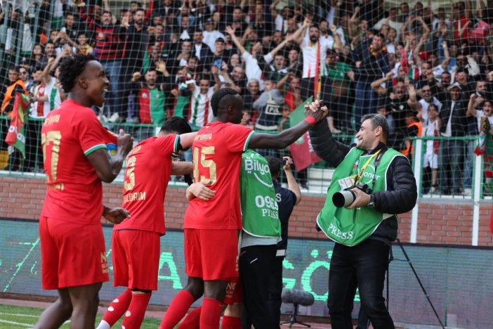 mbaye-diagne-amedsporda-ikinci-baharini-yasadi-1.jpeg