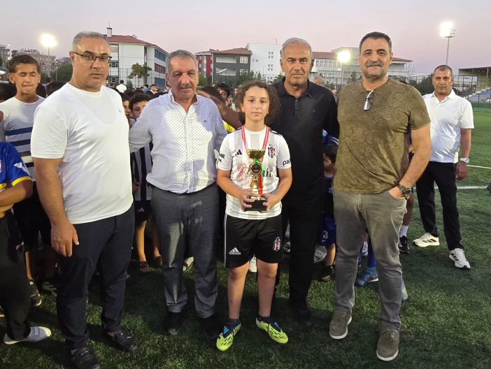 ada-akyavuza-ozel-cesaret-madalyasi-3.jpeg