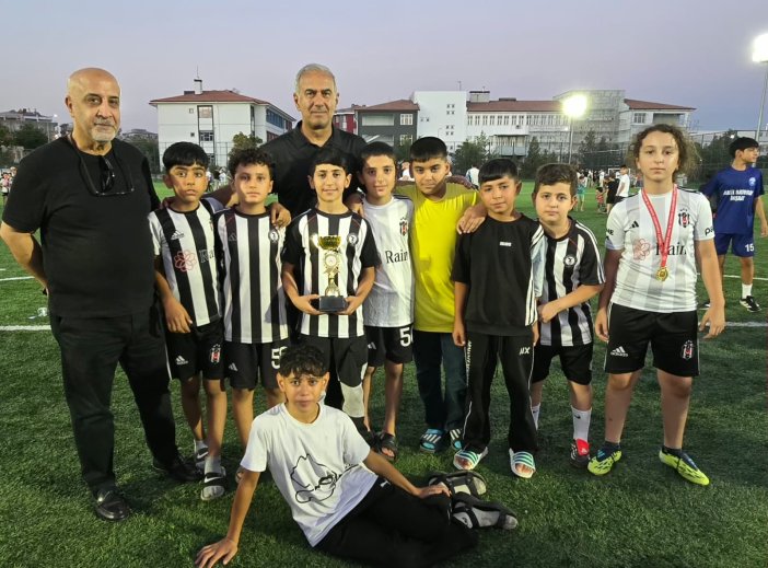 ada-akyavuza-ozel-cesaret-madalyasi-4.jpeg