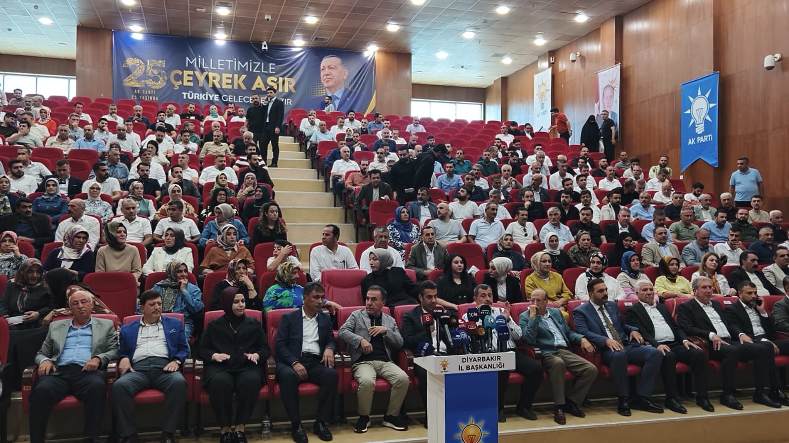 ak-parti-diyarbakir-2.jpg