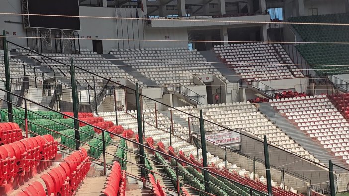 diyarbakir-stadyumunda-erzurumspor-mesaisinde-son-asama-6.jpeg