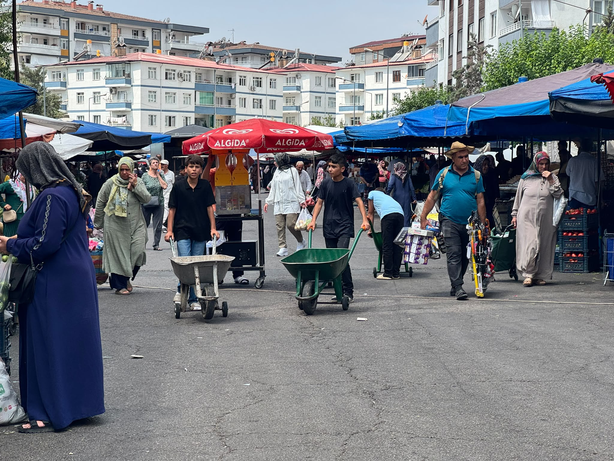 pazar3.jpeg