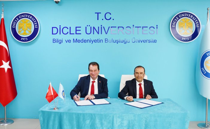 d-u-protokol-imza-toreni-4.jpg