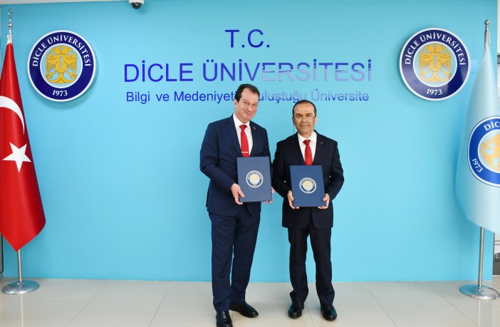 d-u-protokol-imza-toreni-5.jpg