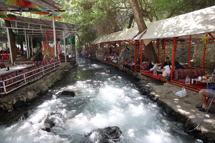 dogunun-serinleten-rotalari-sicaktan-bunalan-tatilcilerin-gozdesi-oldu-1.jpg