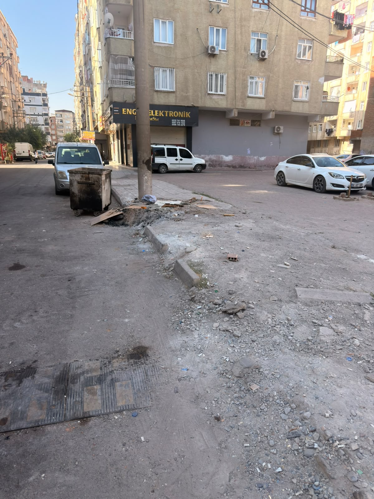 baglarda-bozuk-kaldirimlar-ve-temizlik-sorunu-4.jpeg